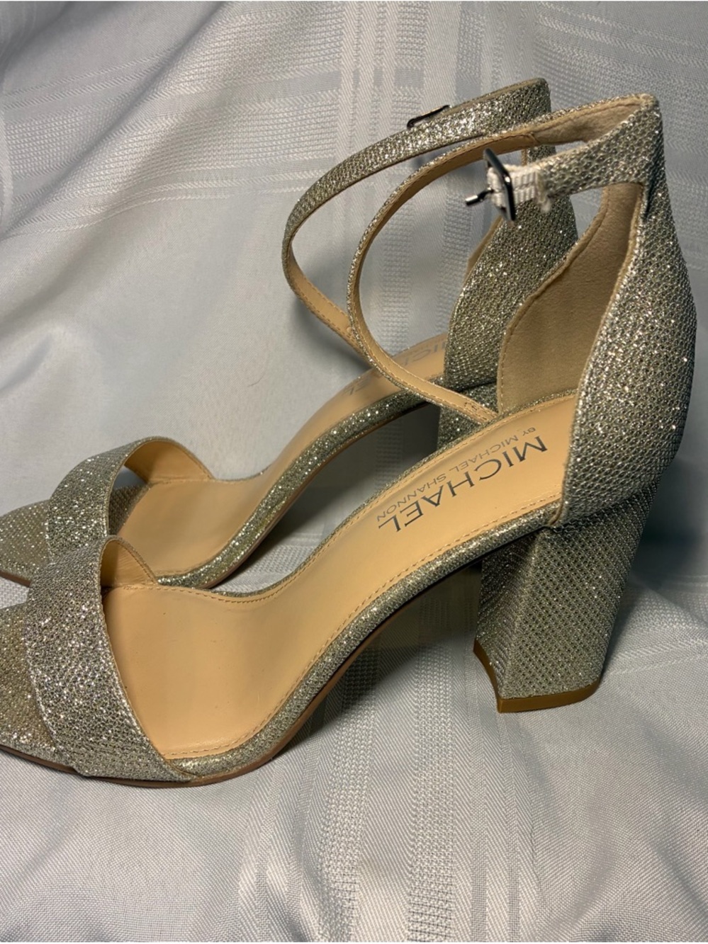 Michael Shannon Silver Glitter Block Heel Sandals size 7